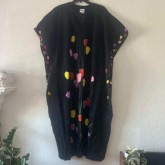 Neiman Marcus Dresses & Skirts - Neiman Marcus Hand-Screened Floral Kaftan Dress – Size‎ M, 100% Cotton
